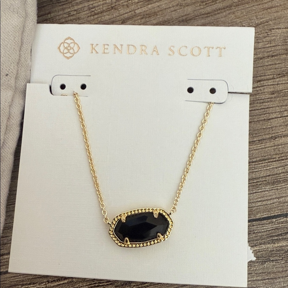 Kendra Scott Onyx and Gold Pendant Elisa Necklace